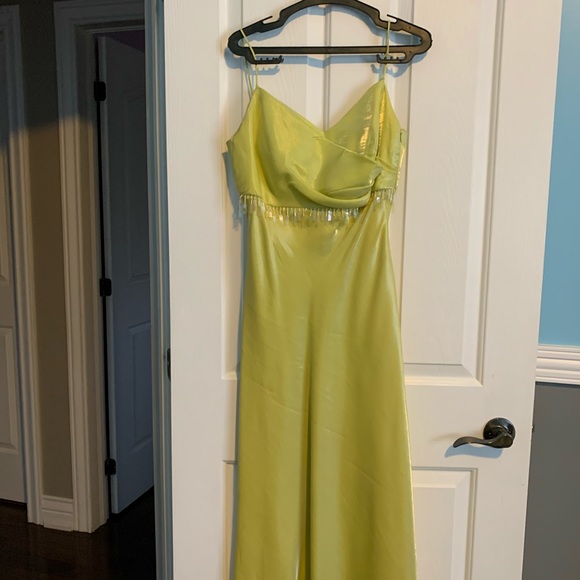 Beautiful long dress - Picture 4 of 7